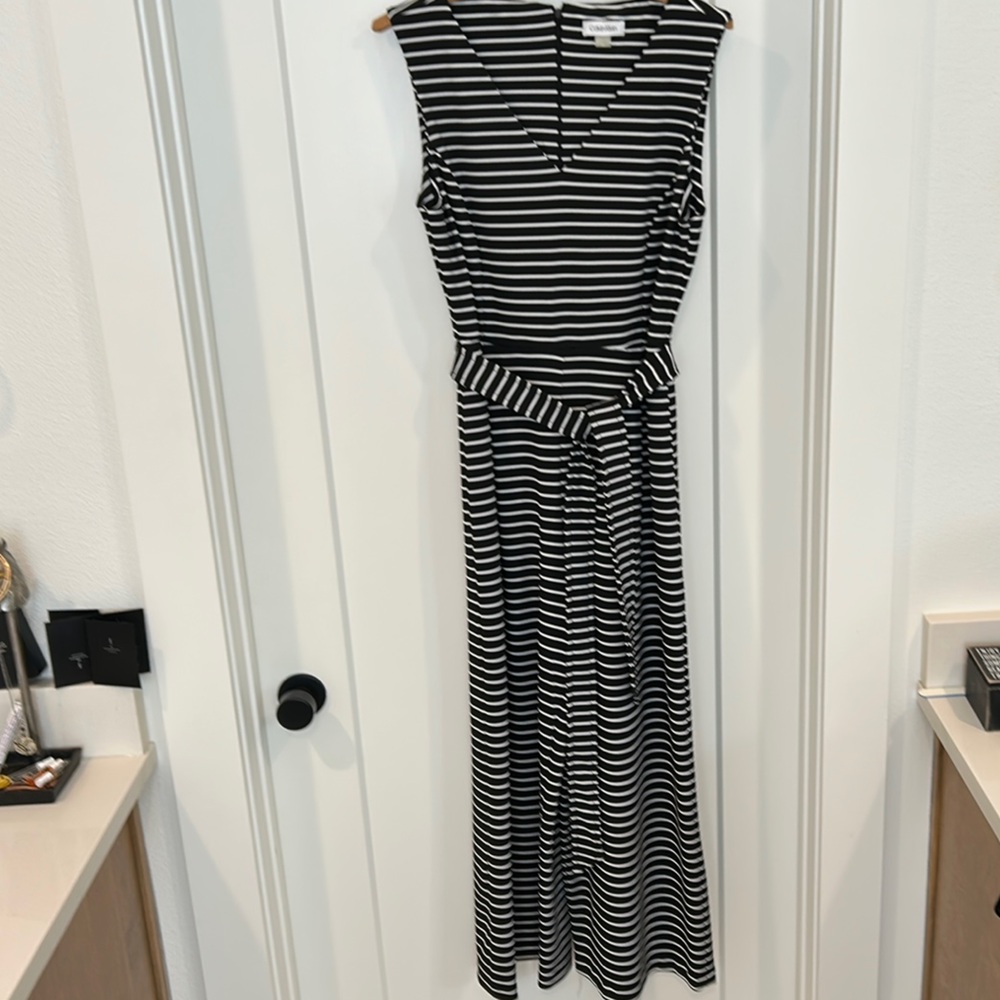 Calvin Klein Black and White Sleeveless Jumpsuit Scoop Neck